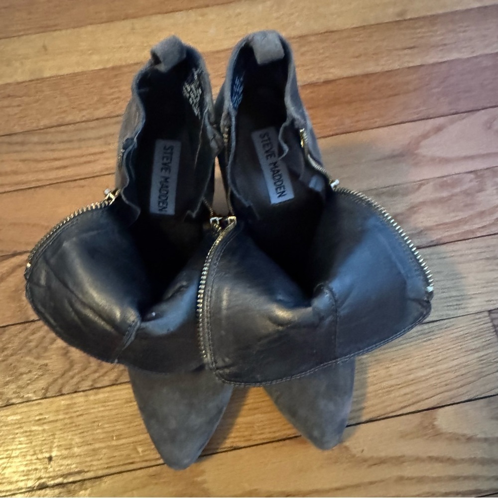 Steve Madden Jannyce Taupe Suede Leather Ankle Boots - Picture 2 of 11